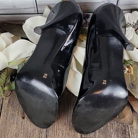 BCBG heeled pumps Size 6.5B - Picture 4 of 7